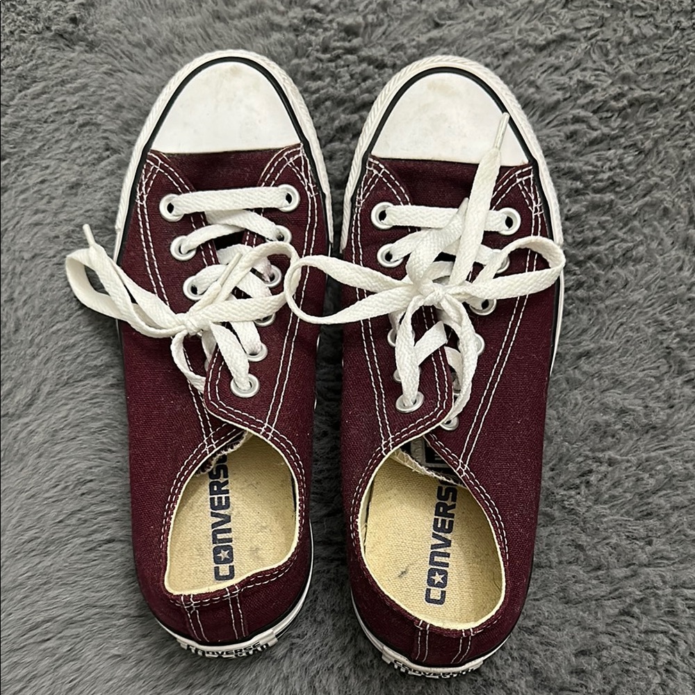 Converse Low Top Maroon Canvas Sneakers Women's Size 7